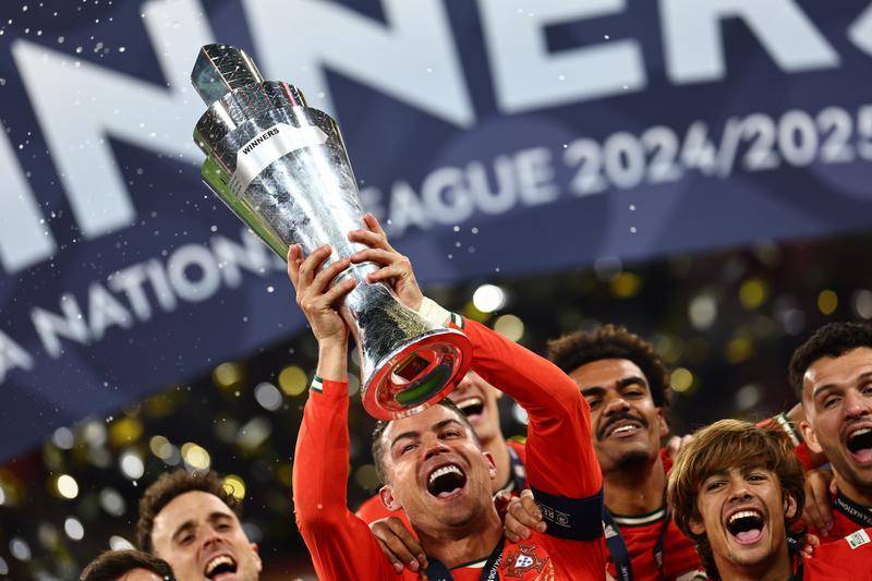 葡萄牙队大胜德国，成功晋级欧洲国家杯四强的简单介绍