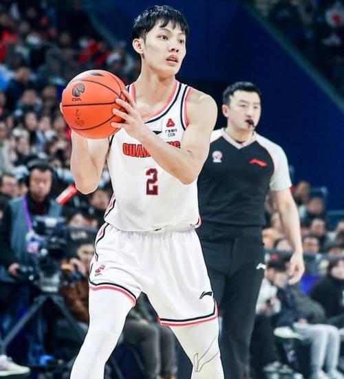 九游体育APP下载-包含青海男篮对战内蒙古队，比赛节奏快速搏杀异常惊心的词条