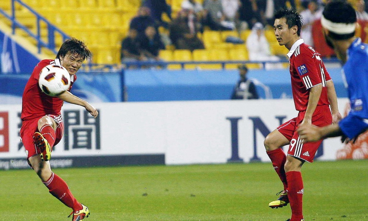 亚裔杯足球赛：日本队奋勇进军决赛