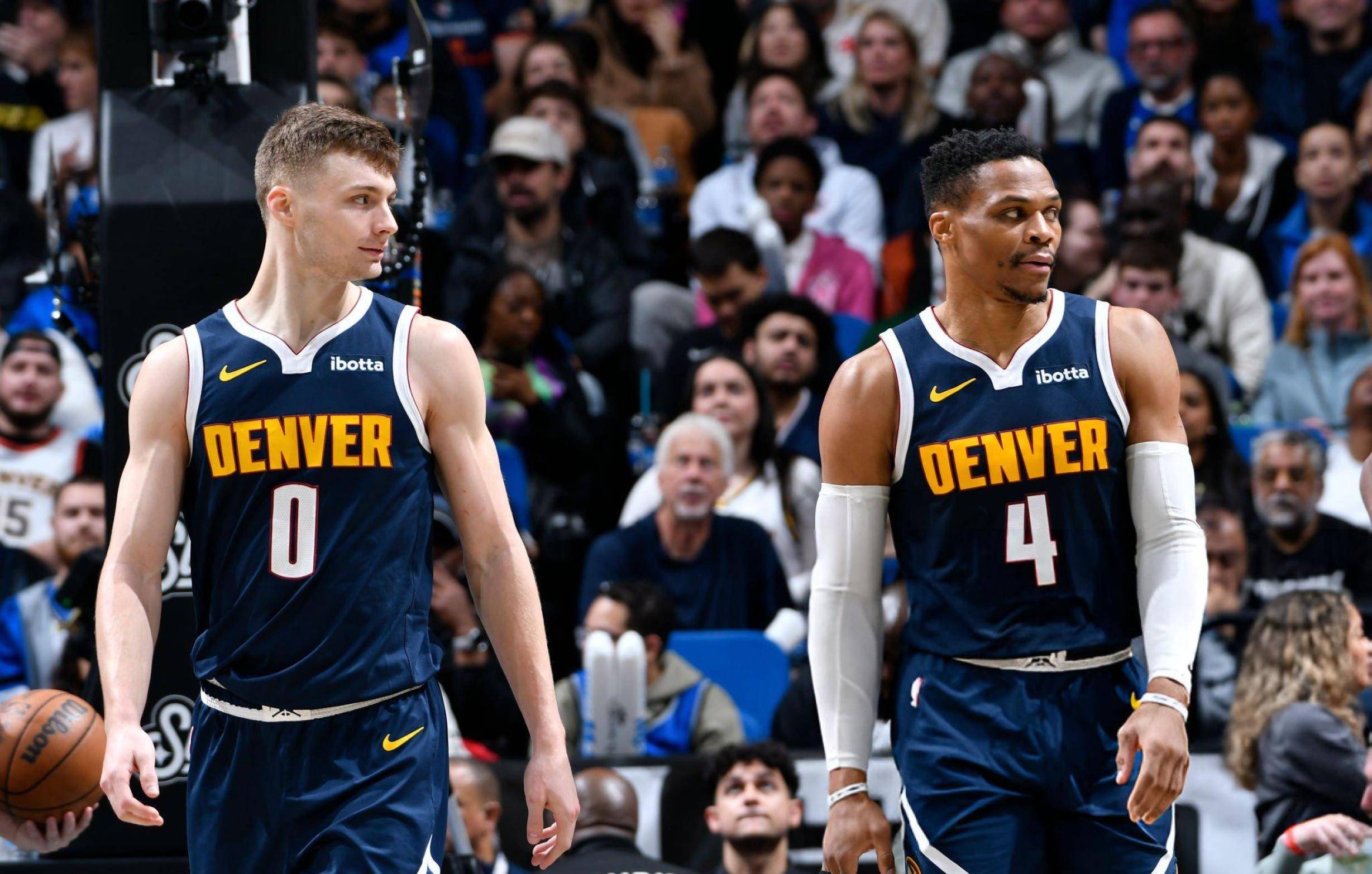 掘金队凭借团队合作击败魔术队