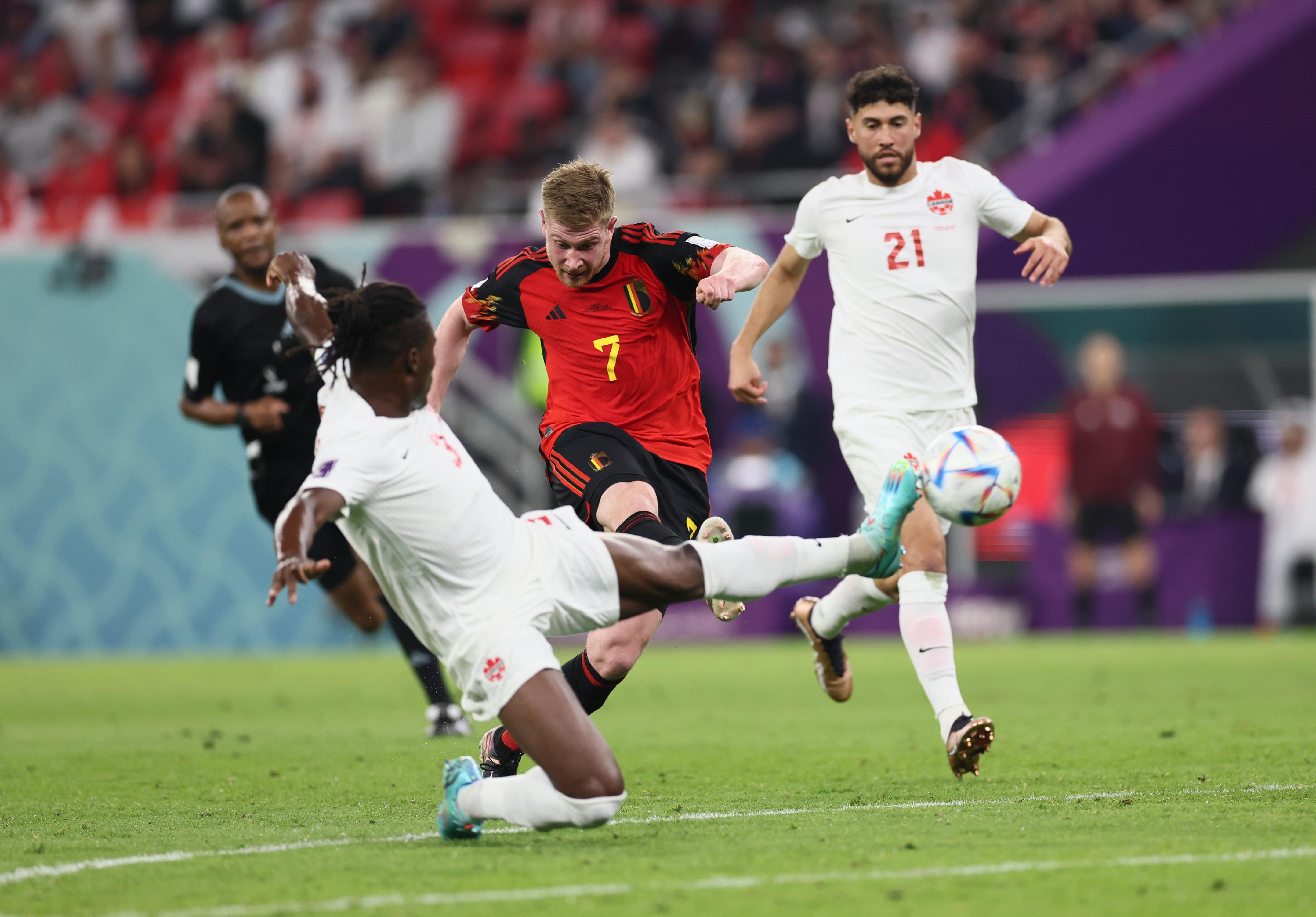 世界级足球赛事展现竞技风采 世界级足球赛事展现竞技风采