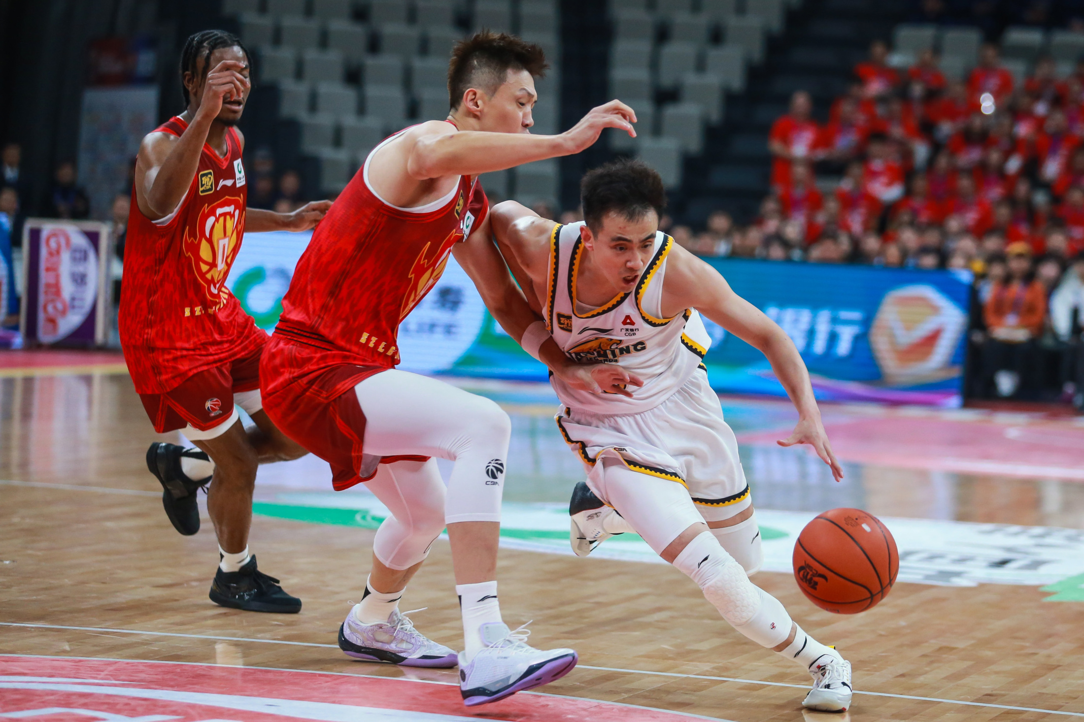 骑士逆转北京队,赵继伟带队取胜 骑士逆转北京队,赵继伟带队取胜